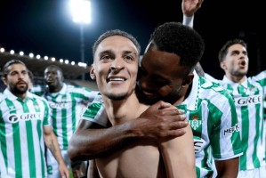 曼联弃将踢疯了：独造2球太犀利，佩莱格里尼神了：创队史新纪录