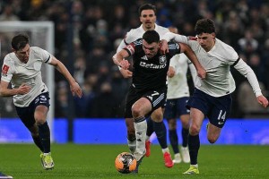 足总杯：热刺1-2遭维拉淘汰