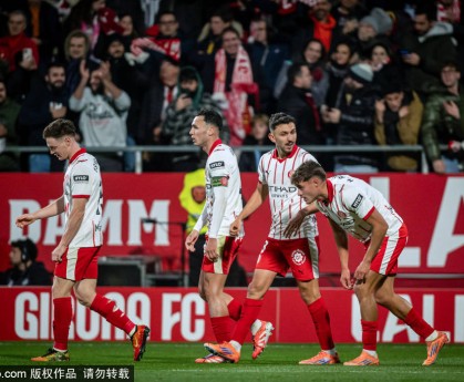 西甲积分榜：皇马止连败暂升第二，落后巴萨4分的背后故事与战术解析