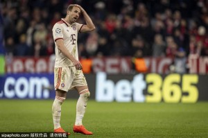 哈里·凯恩尴尬瞬间：莱比锡补时扳平，拜仁夺冠庆典泡汤