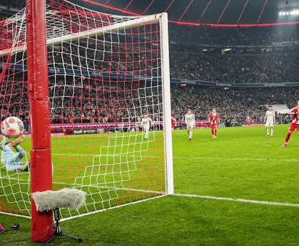 德甲-凯恩点射17岁小将破门 拜仁2-2美因茨结束四连胜