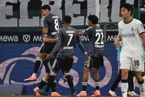 德甲太疯狂！轰10球+日本国脚2助攻，送5冠王赛季0胜垫底