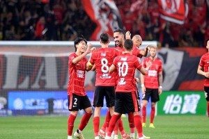 中超引入西甲二队，十年后国足达到西乙水平，能冲入世界杯决赛圈